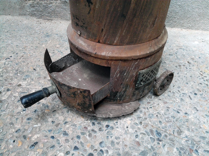 cocina estufa 1888 3ruedas chimenea o8.2 metal cobre 87-92.5x30-35x30-42-68 1u